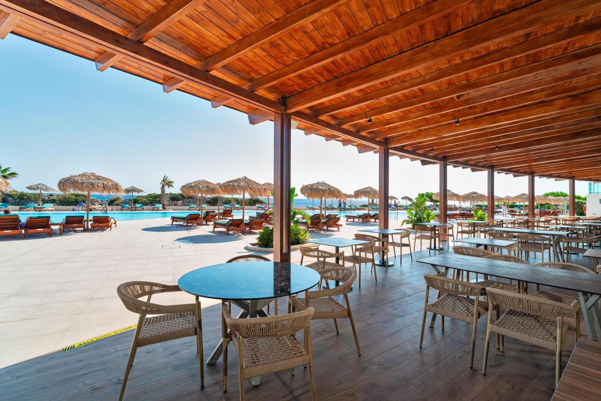 Kresten Royal Euphoria Semesteranläggning (resort)